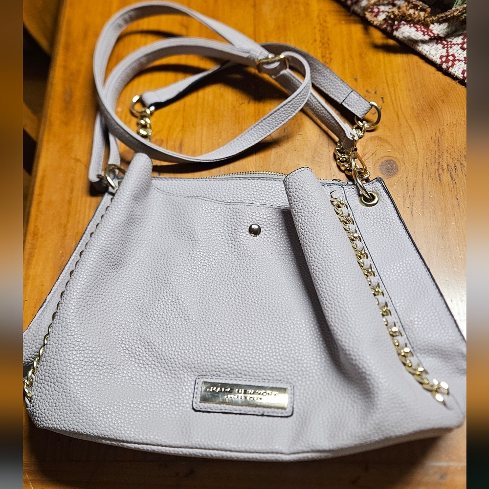 Chic Light Gray Leather Shoulder Bag